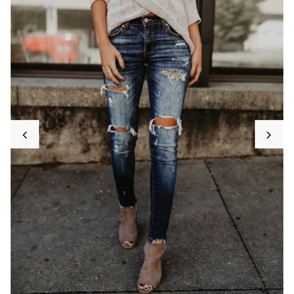 Vici universal distressed skinny jean size 3